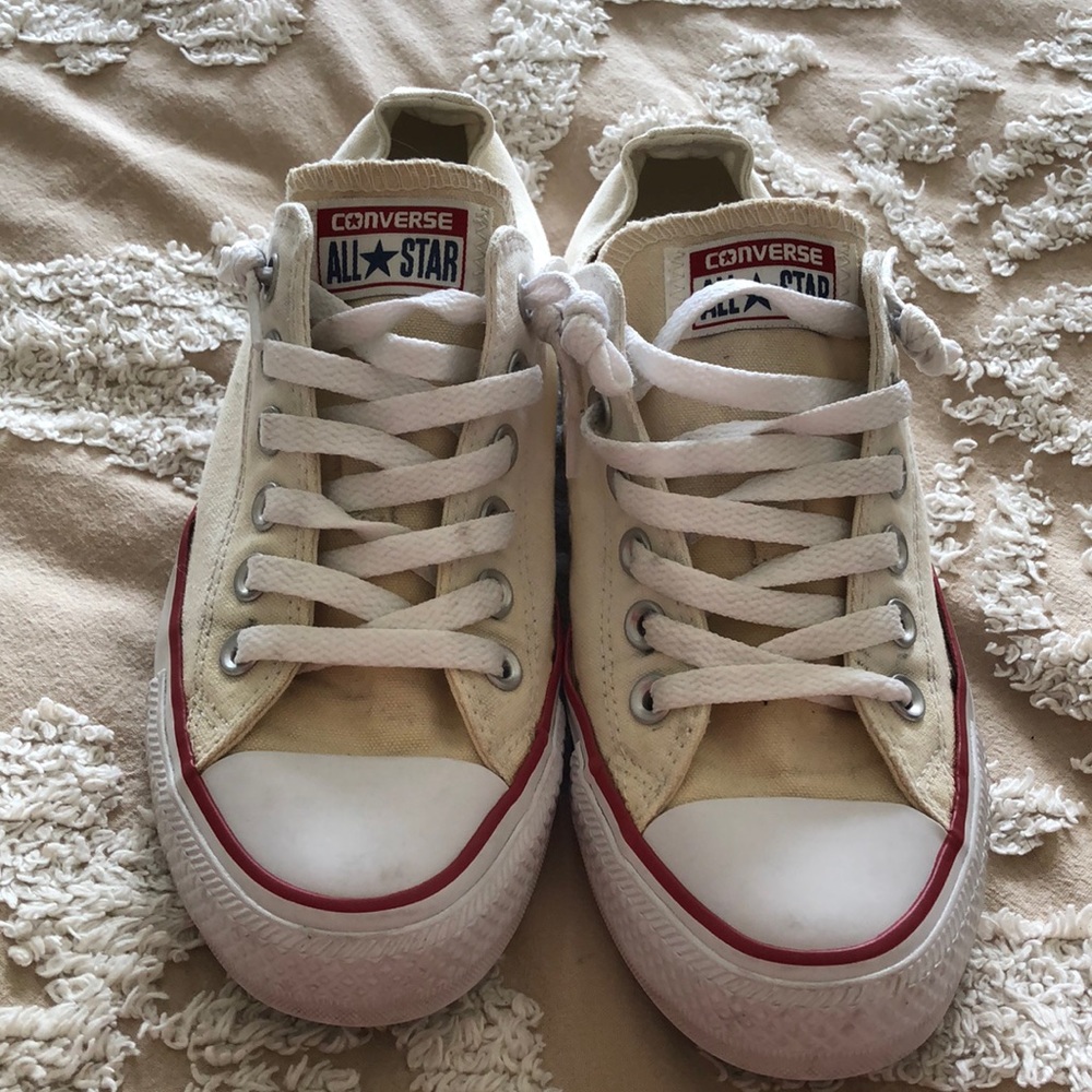Converse women’s size 7